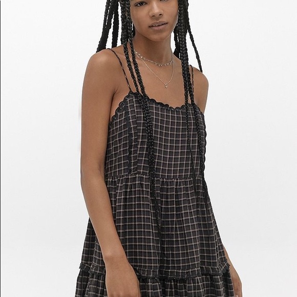 SOLD Urban Outfitters Hanna Scalloped Mini Dress M - Picture 4 of 4